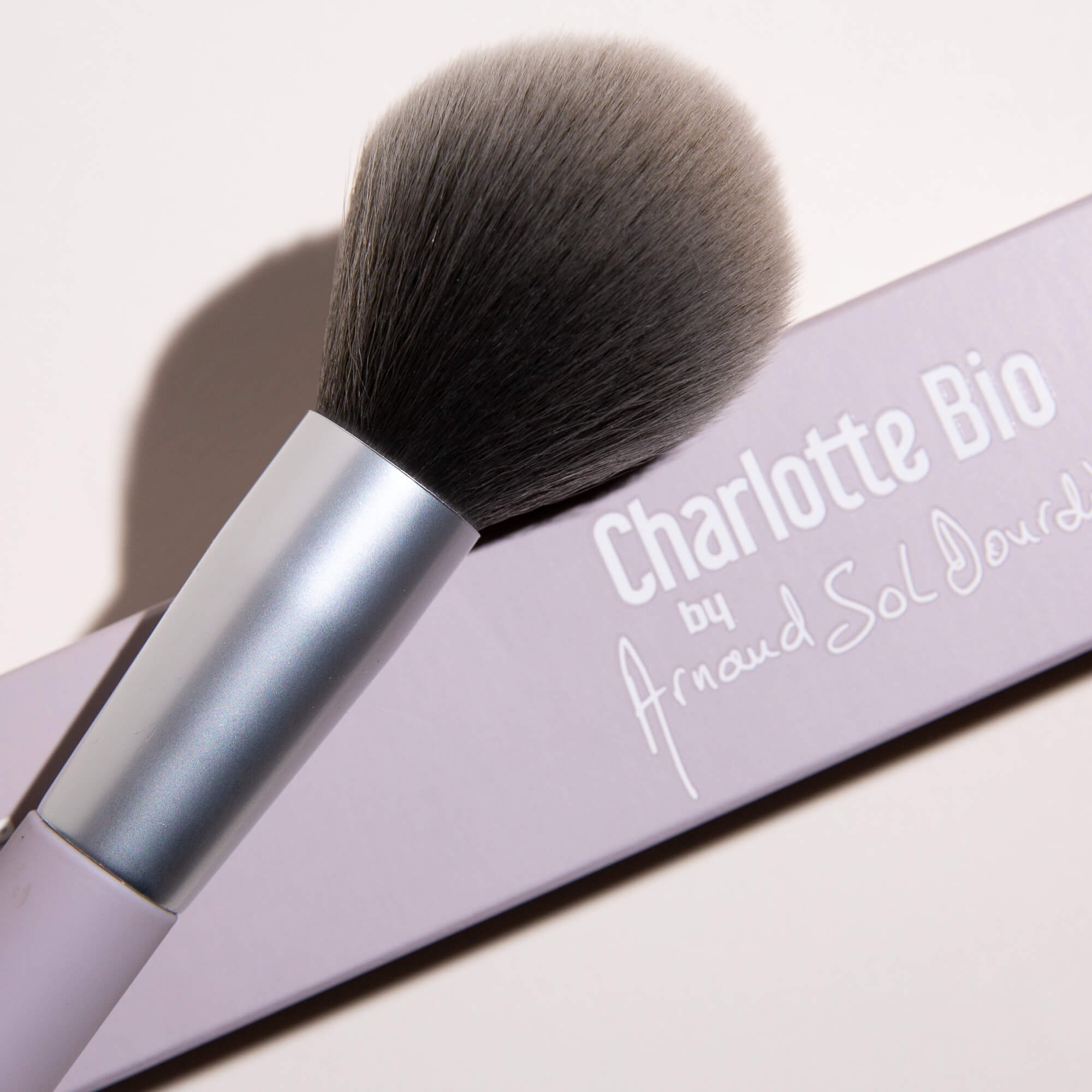 charlotte-bio-pinceau-filtre-pastel-application-exclusive image 2