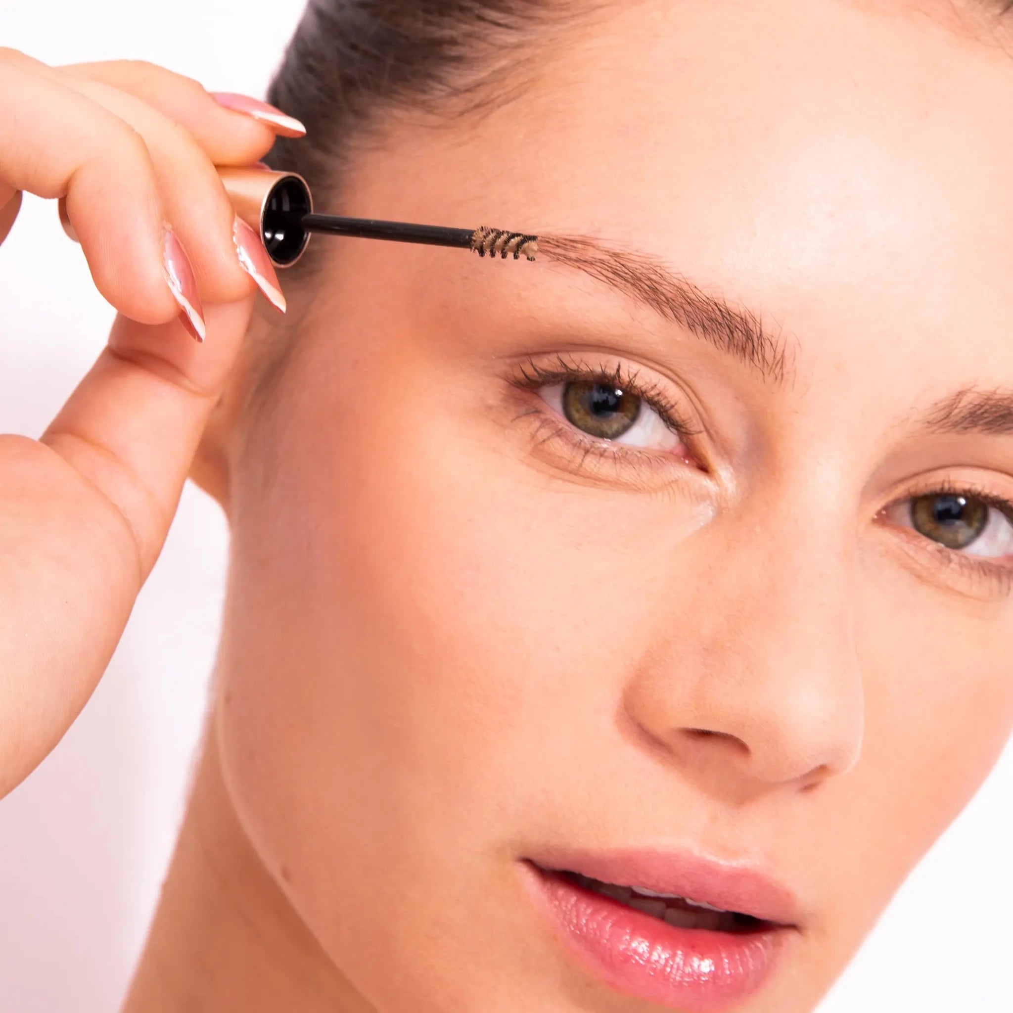charlotte-bio-duo-gels-sourcils-teint-transparent-fixant image 2