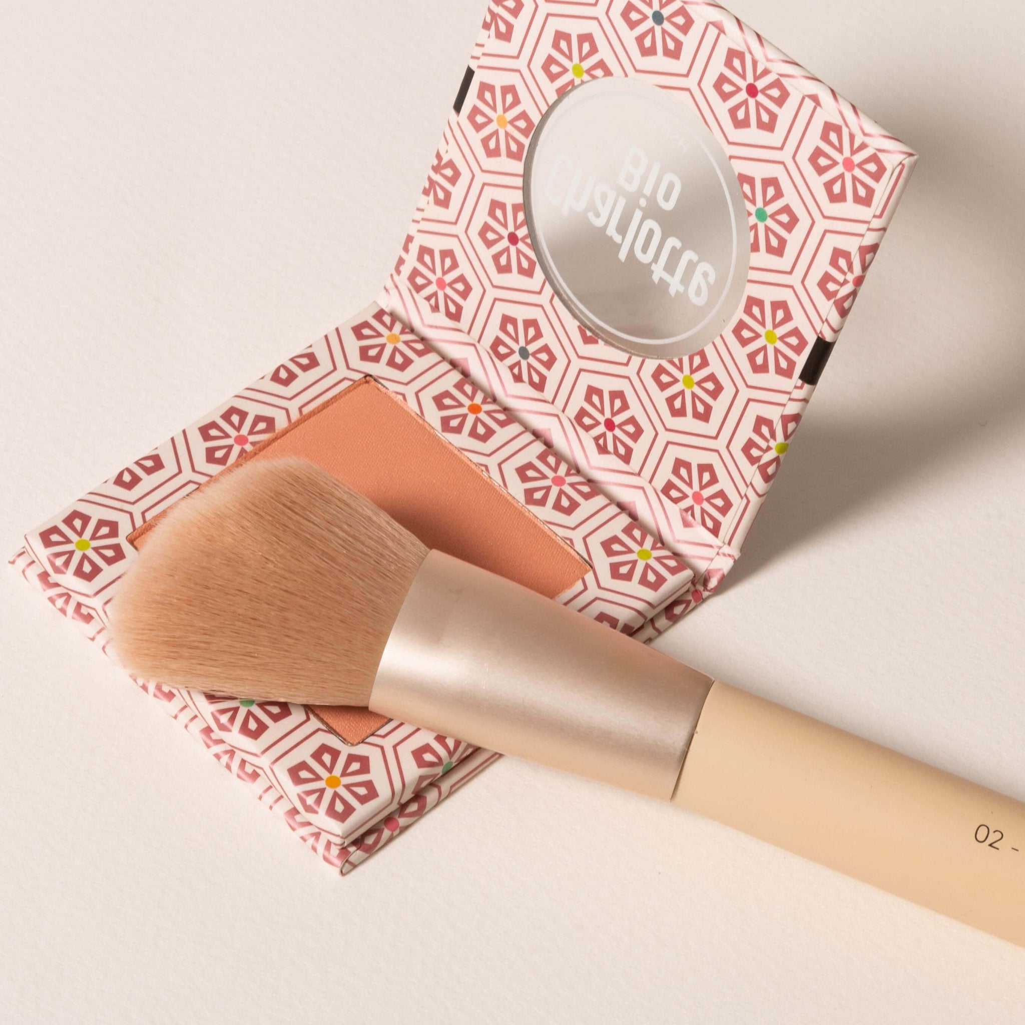 charlotte-bio-pinceau-blush-pinceau-poils-doux-et-fournis-pour-application-unifo image 2