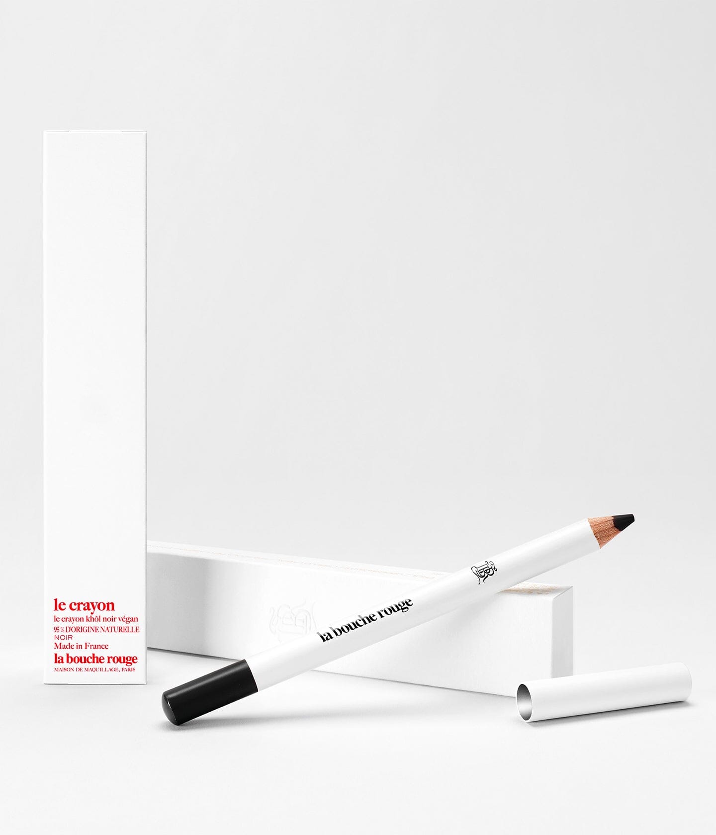 la-bouche-rouge-paris-le-kh-l-noir-crayon-eyeliner-sans-microplastique image 3