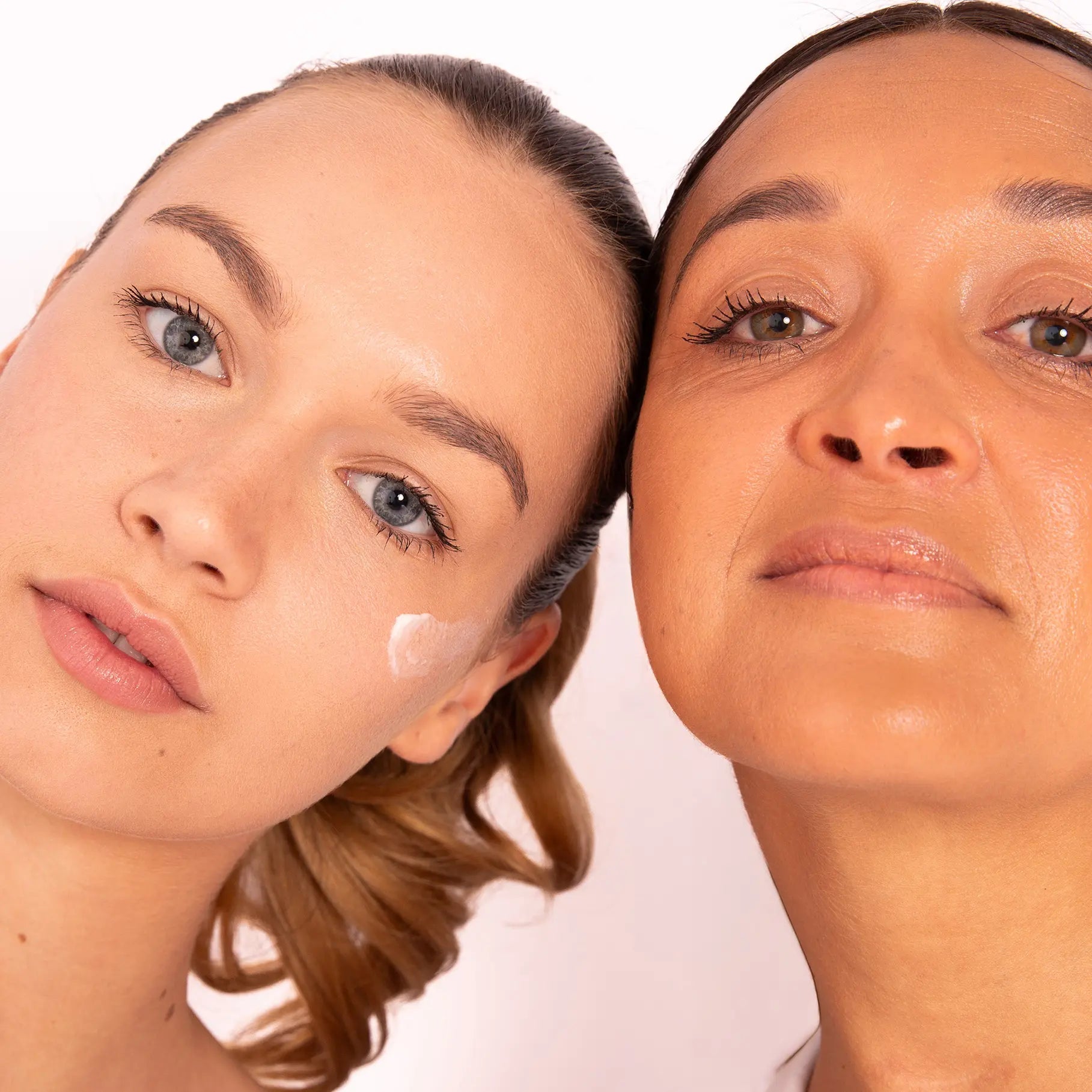 charlotte-bio-duo-cc-cr-me-et-cr-me-nettoyante-clat-coffret-maquillage-et-soin-b image 4