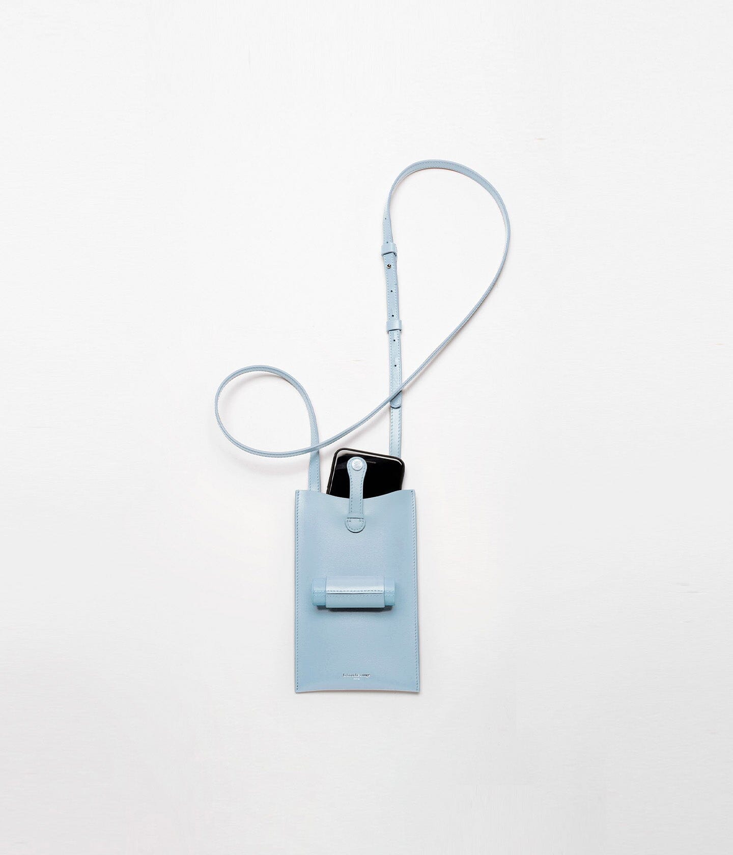 la-bouche-rouge-paris-le-sac-21-et-son-crin-rechargeable-rouge-21-satin image 5