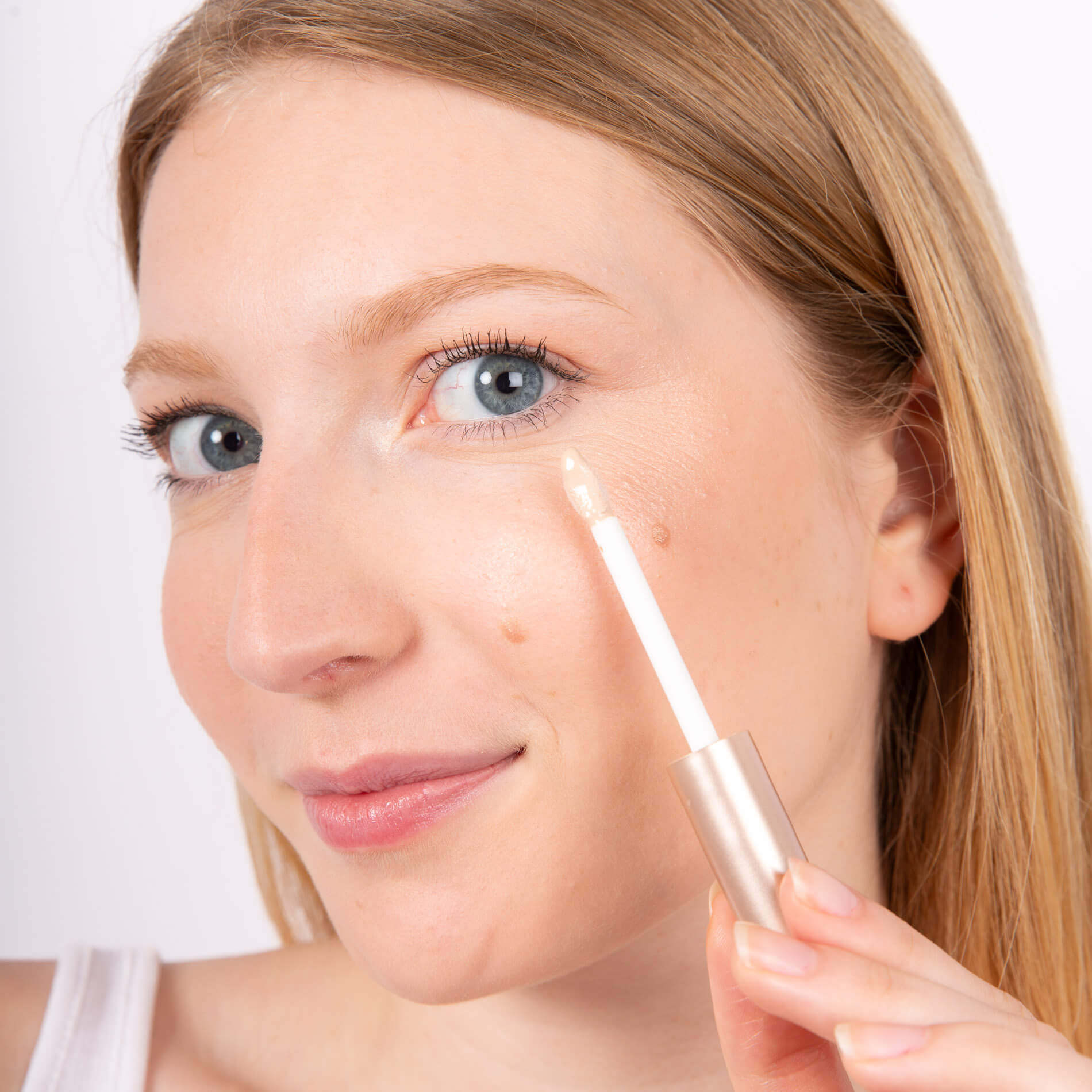 charlotte-bio-duo-bb-cr-me-et-correcteur-anti-cernes image 2