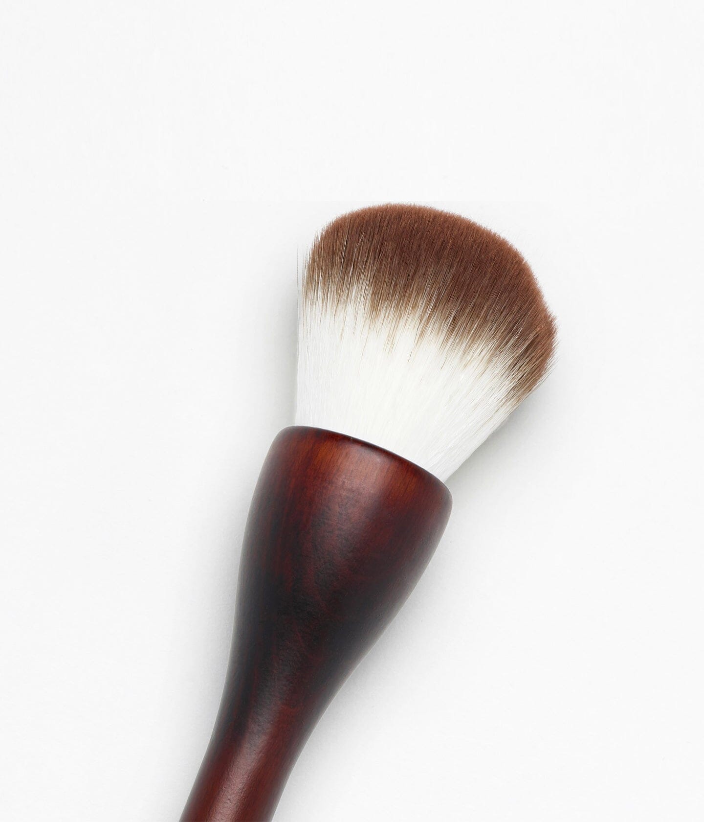 la-bouche-rouge-paris-le-pinceau-poudre-bois-de-h-tre-et-fibres-v-ganes image 2