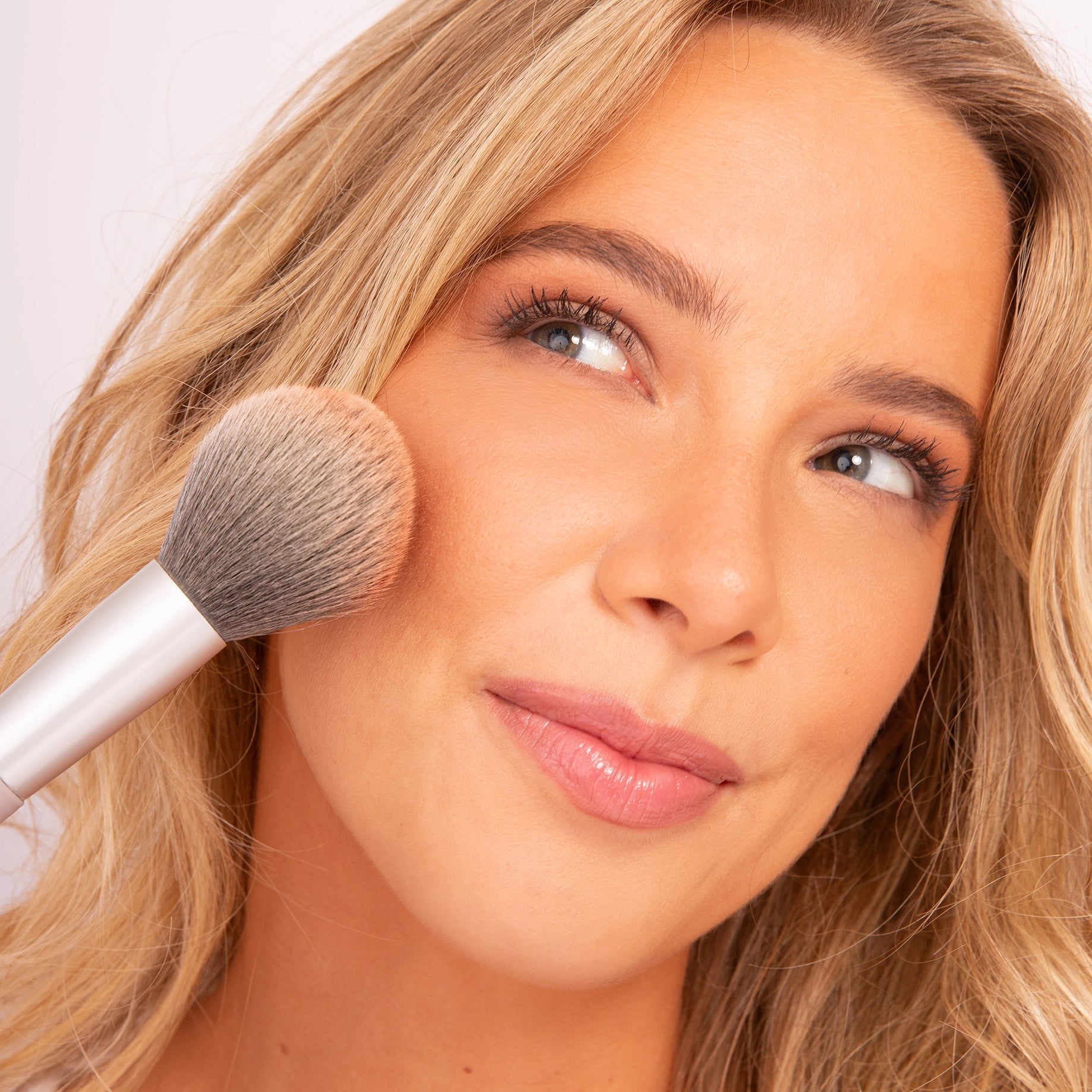 charlotte-bio-duo-filtre-blonzer-pinceau-by-arnaud-sol-dourdin image 2