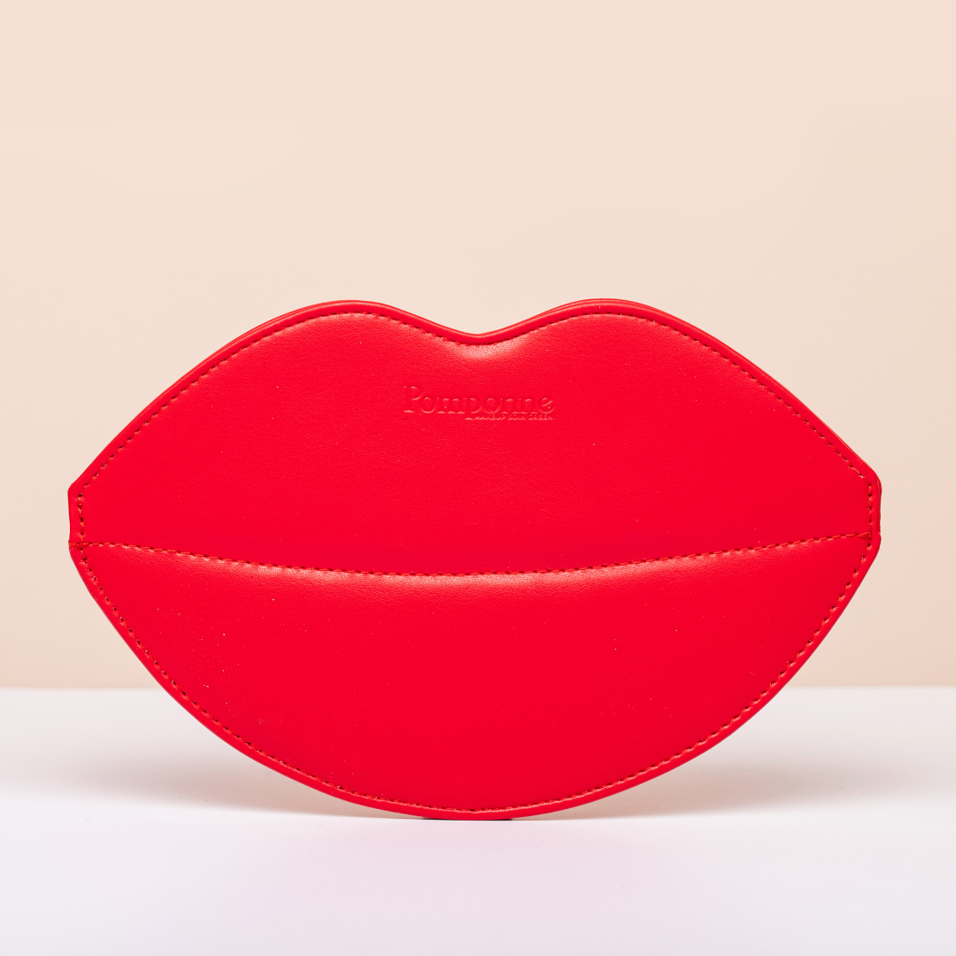 pomponne-la-pochette-bouche-pomponne-pochette-glamour-bouche-rouge image 1