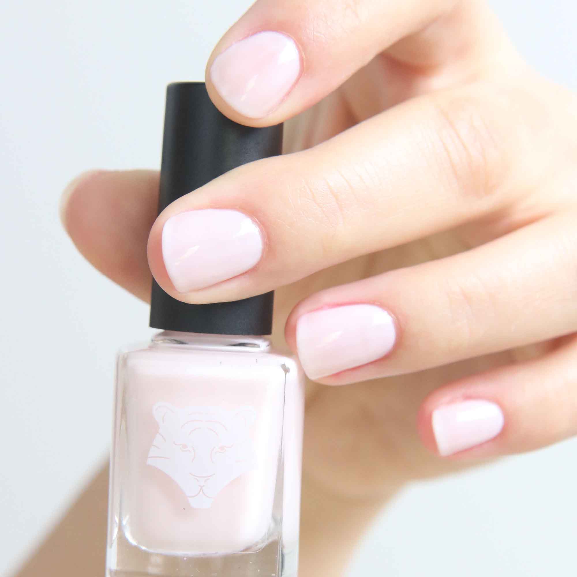 all-tigers-kit-nude-instinct-crayon-multi-bois-de-rose-538-vernis-blanc-101 image 3