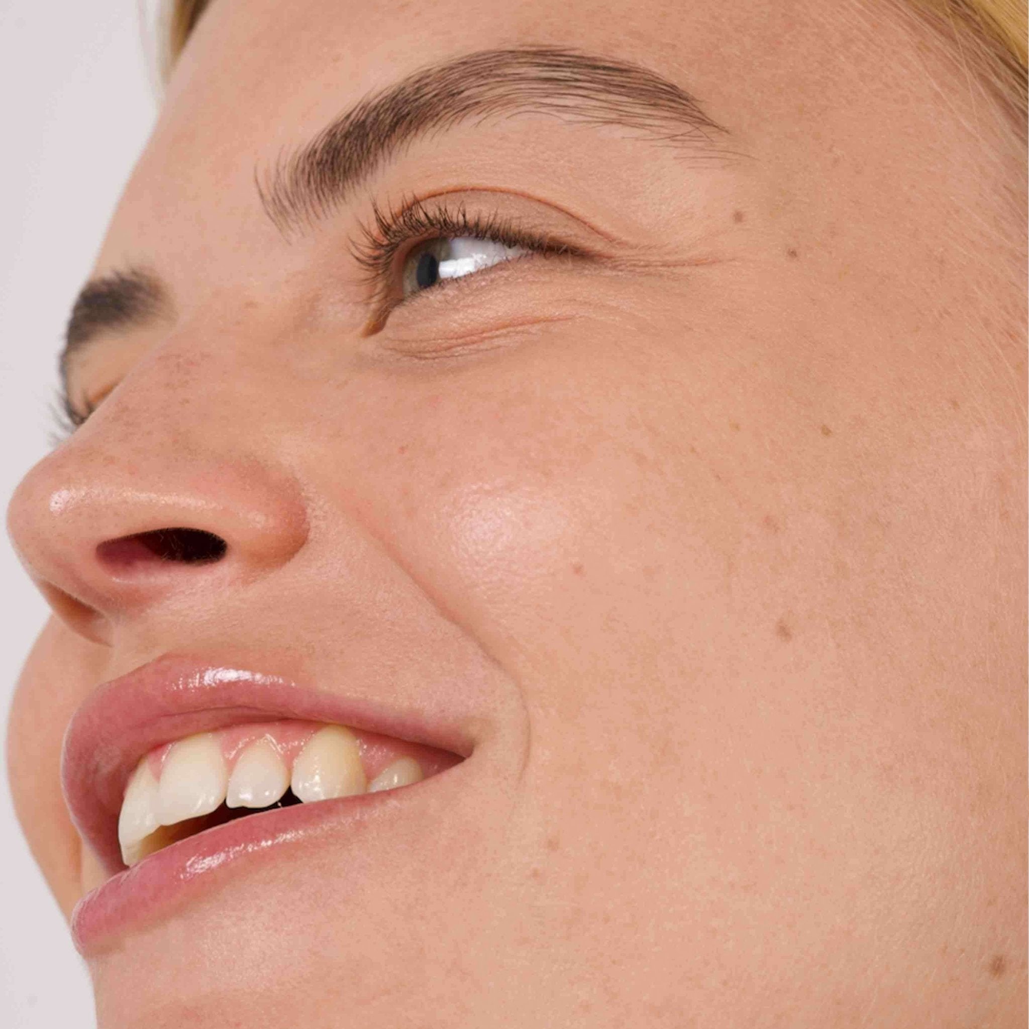 charlotte-bio-routine-visage-clat-et-fra-cheur image 2