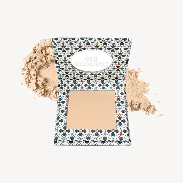 charlotte-bio-poudre-compacte-bio-teint-unifi-liss-et-matifi-best-seller image 1