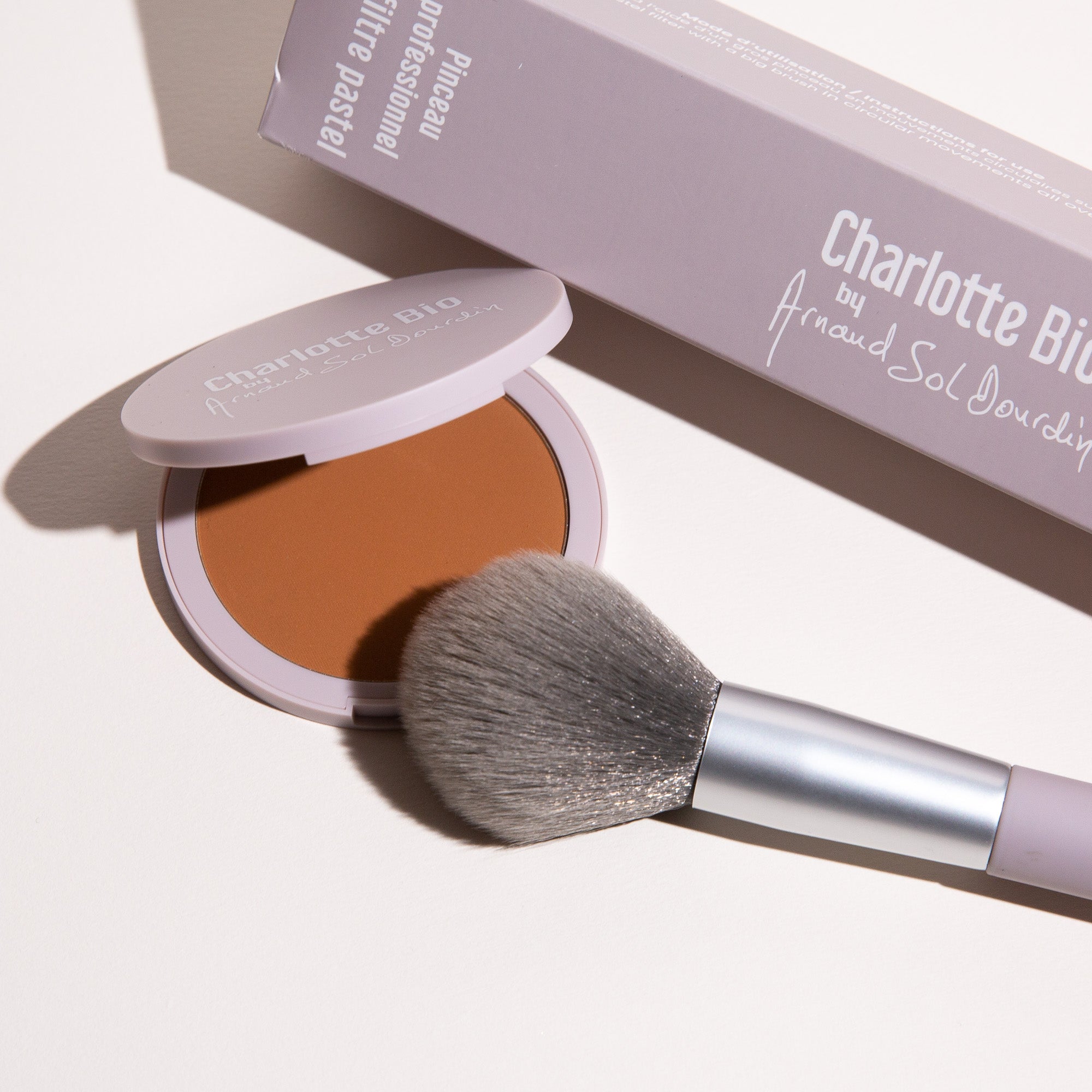 charlotte-bio-duo-le-filtre-pastel-le-pinceau-teint-impeccable-effet-flouteur image 2